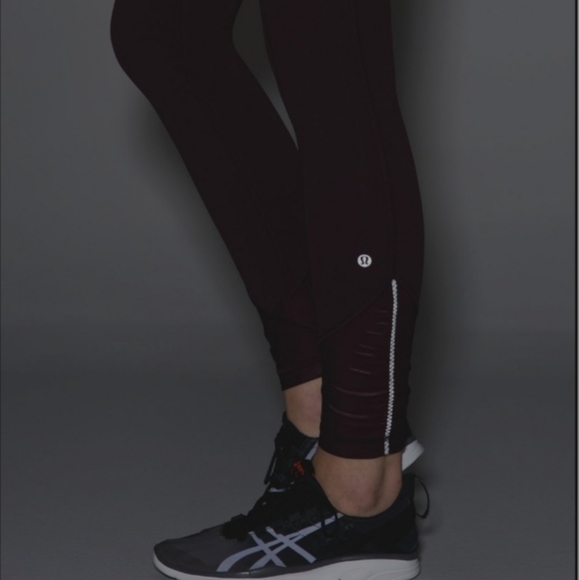 NWOT 🍋 Lululemon Pace Queen Tight, Bordeaux Drama/Raspberry, Size 6 - Picture 3 of 14